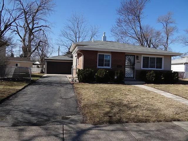 1288 Arthur St photo 1