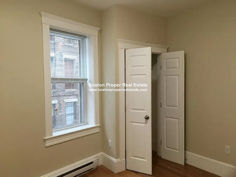 891 Huntington Ave #4 — Photo 3