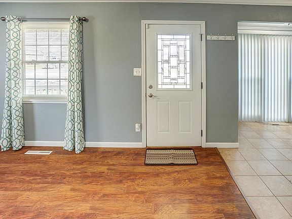4th image of 2209 Wilson Ave