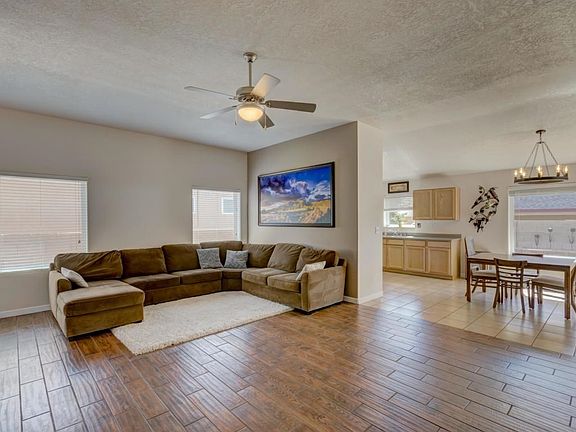 2100 S Ensenada 1704