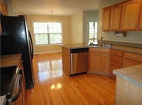 3rd image of 126 Southbrooke Dr