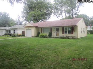 7009 Oakwood Rd, Parma Heights, OH 44130
