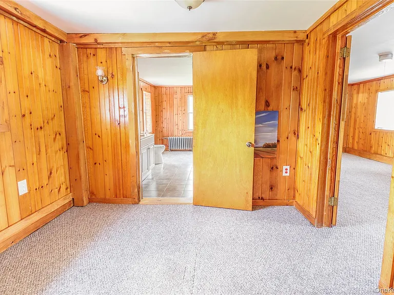 86 Carpenter Rd — Photo 16