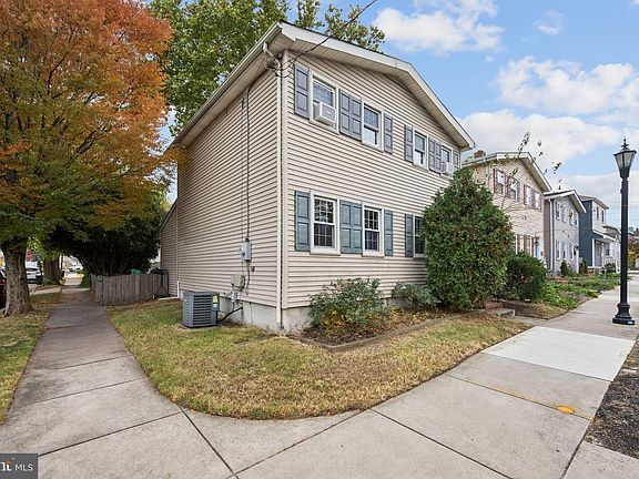 2nd image of 166 Ellis St