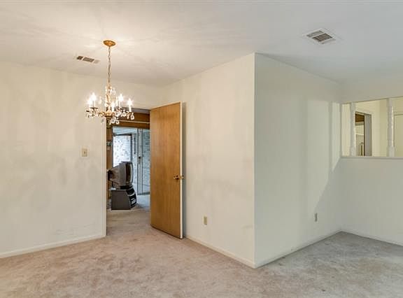 5th image of 3305 Valley Forge Trl