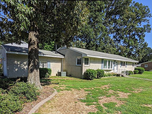 3rd image of 110 Brookfield Dr