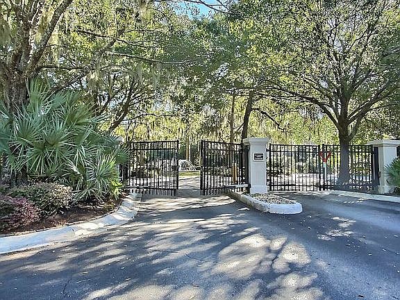 Gated Subdivision