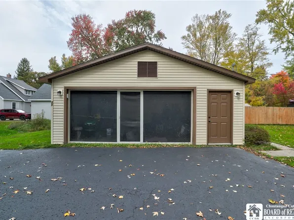 30 Linwood Ave, Lakewood, NY 14750