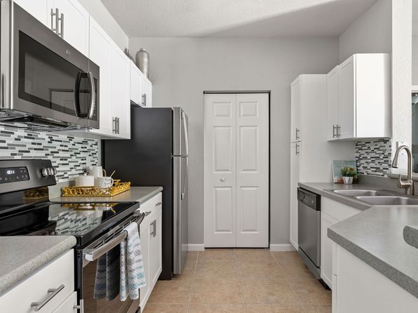 1290 N Ridge Blvd APT 1814