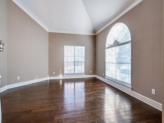 5th image of 706 Wood Duck Ln