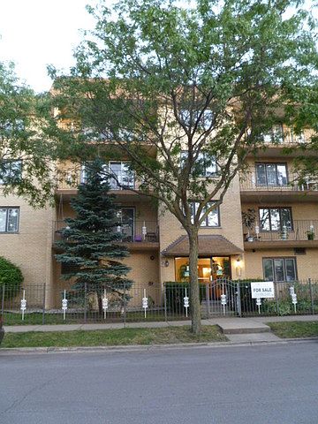 1st image of 2221 W Superior St APT 303