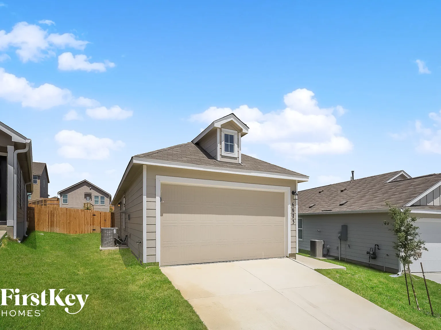 3 bed, 2.0 bath, 1440 sqft, $1,520 — Photo 3