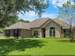 37156 Whitestone Ave, Geismar, LA 70734