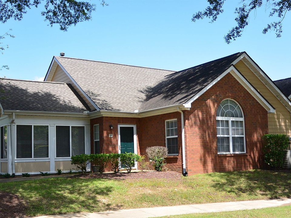 1st image of 1104 Oak Heights Ln #94