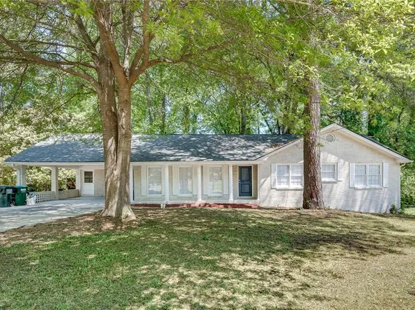1672 Eldonlas Ct, Stone Mountain, GA 30087