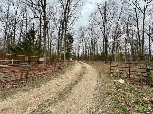 567 Sugar Tree Drive, Fordland, MO 65652