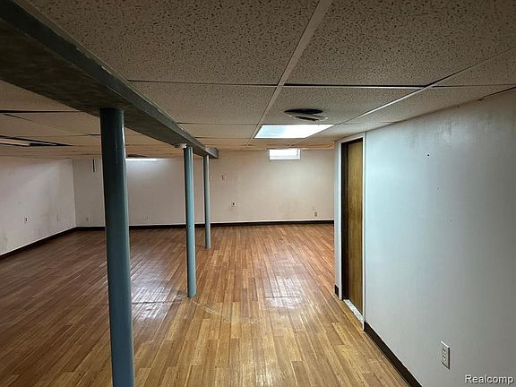 2nd image of 7043 Whitefield St