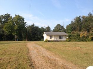 997 Archie Rhinehart Pkwy, Spencer, TN 38585