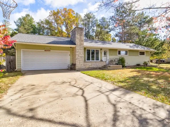 2534 Na Wa Ka Dr, Marinette, WI 54143
