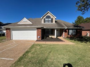 825 Radiance Dr, Cordova, TN 38018