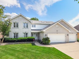 524 Gateshead Dr, Naperville, IL 60565