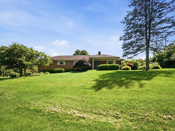 5th image of 1858 Devon Dr