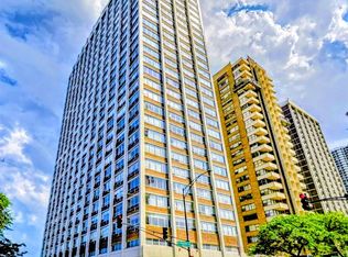 6171 N Sheridan Rd APT 402, Chicago, IL 60660