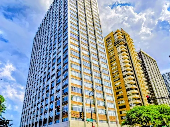 6171 N Sheridan Rd APT 402, Chicago, IL 60660