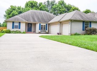 2984 W Camino Alto St, Springfield, MO 65810