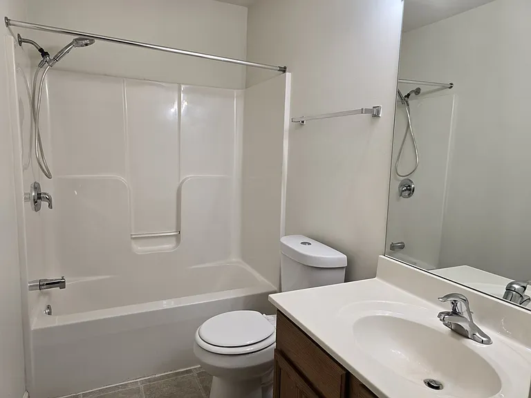113 Courtyard Dr — Photo 13