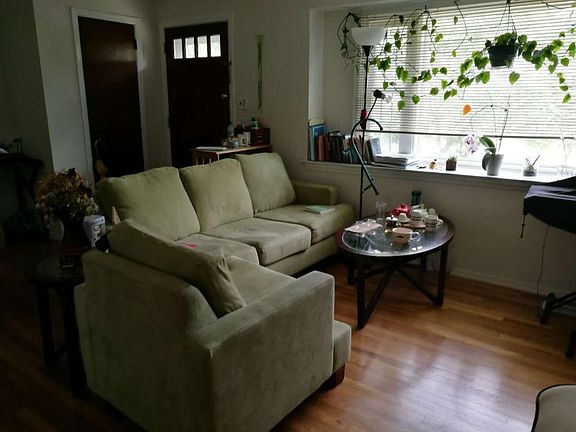 5th image of 44 Odaniel Ave #House