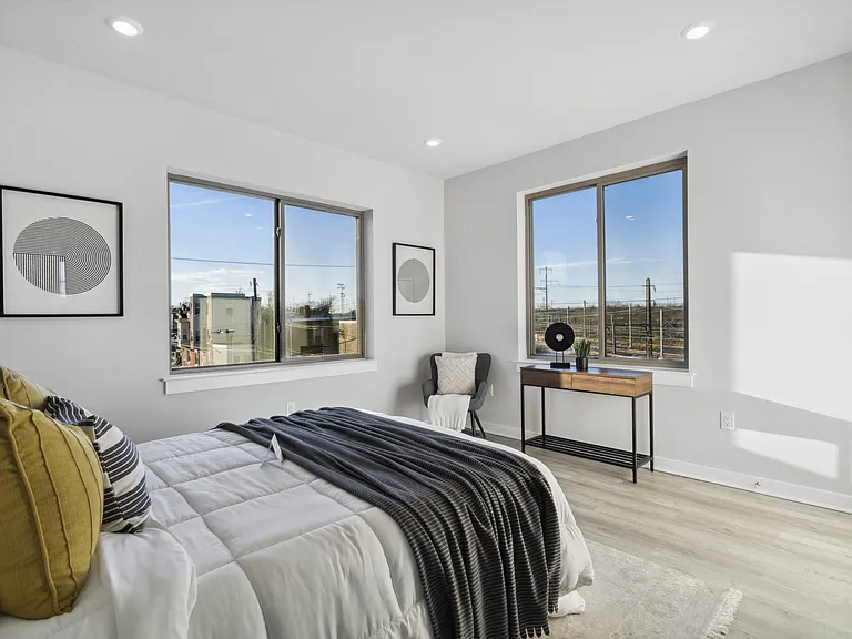 731 N 35th Street Townhomes — Photo 8