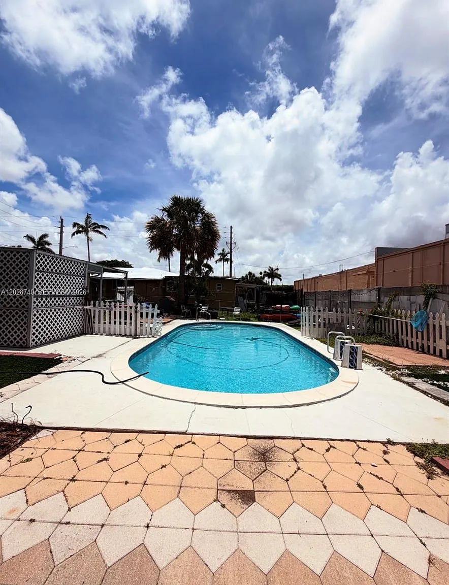 Sunset Lake Park — Photo 2