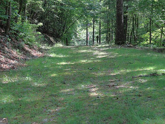 4th image of 29 Cool Spring Ln