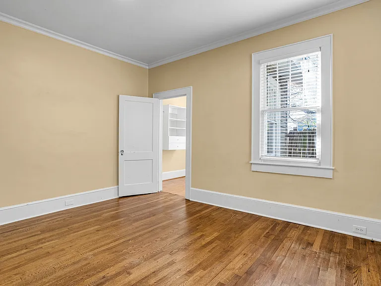 205 Croft St — Photo 23