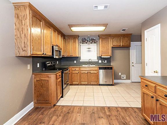 4th image of 18027 Wood Haven Dr