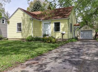 1304 W Healey St, Champaign, IL 61821