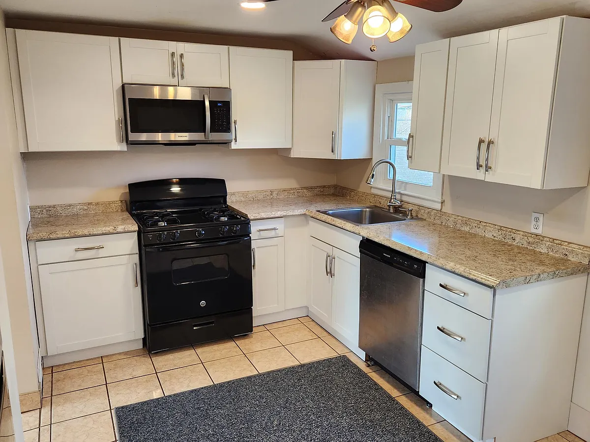 Building Photo - 58 Cornell Ave #2