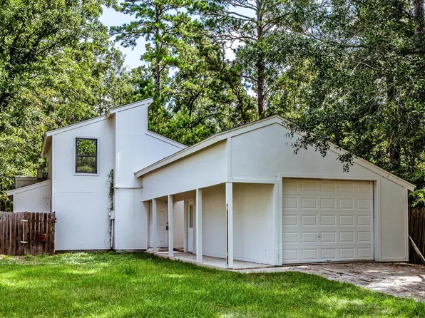 28600 Rantoul Ct, Huntsville, TX 77320