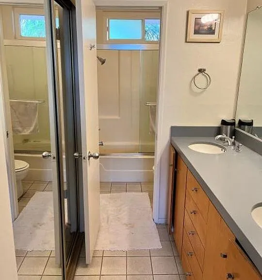 1885 Veteran Ave #305 — Photo 7