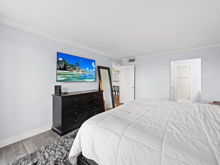 5301 NW 2nd Ave #1010 — Photo 20