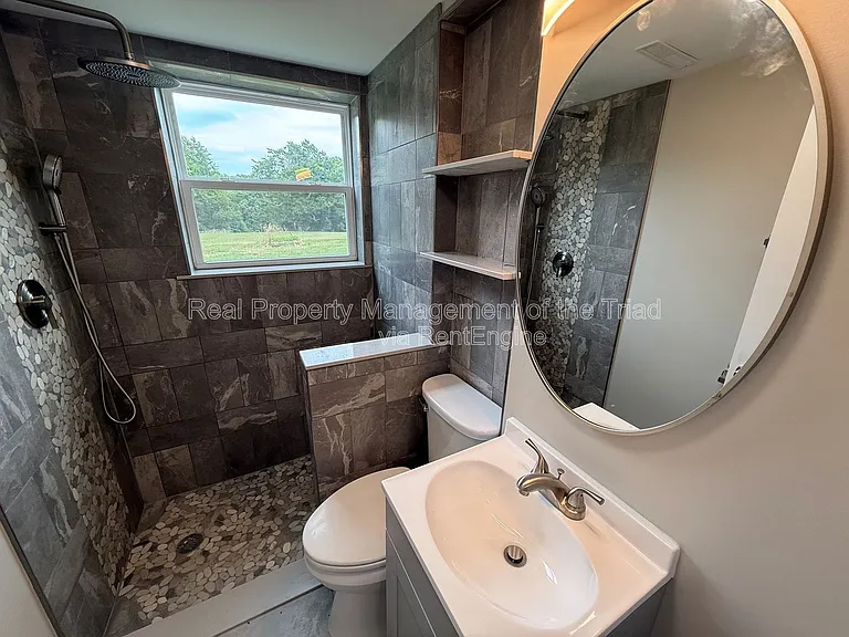 2345 Griffith Rd — Photo 12