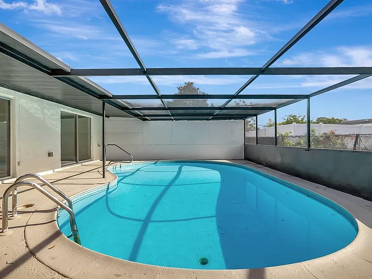 7210 Parrot Dr — Photo 38