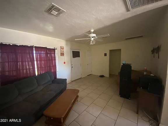 4th image of 1118 N Kadota Ave