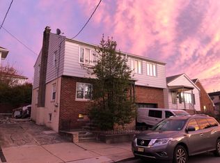 208 9th St #2, Fairview, NJ 07022