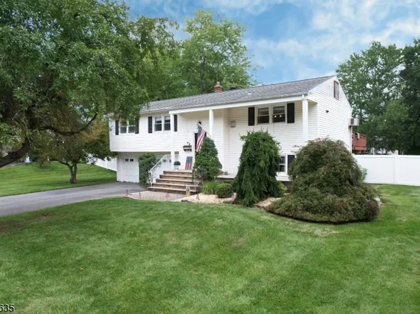 26 Curtis Dr, Lincoln Park Boro, NJ 07035