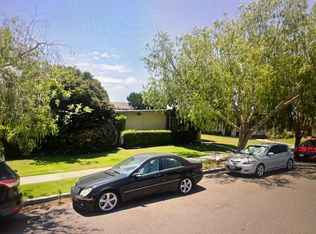 105 Clearbrook Ln #B, Costa Mesa, CA 92626