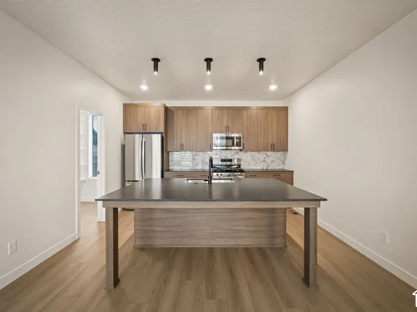 4046 S Sandridge Dr W #3, Roy, UT 84067