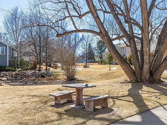 2nd image of 5550 Stonewall Pl #33