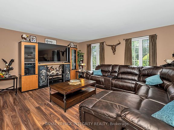 5th image of 17372 Cameron Rd